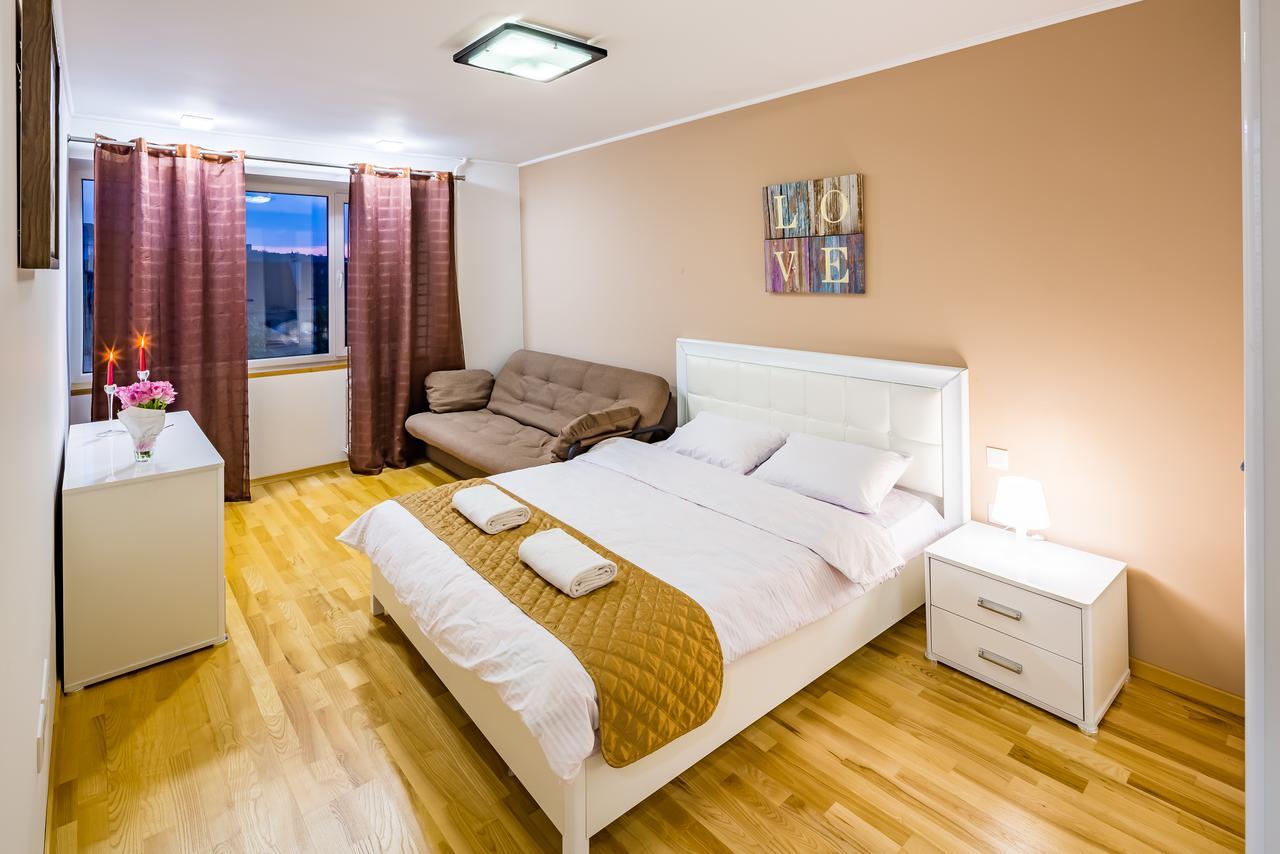 Bv Apartments Svobodu Avenue Lviv Exterior photo