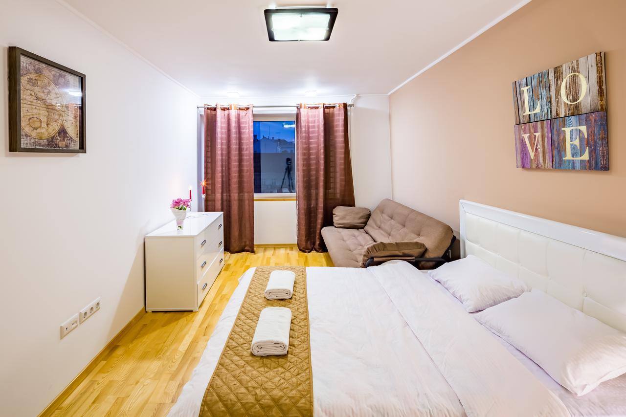 Bv Apartments Svobodu Avenue Lviv Exterior photo